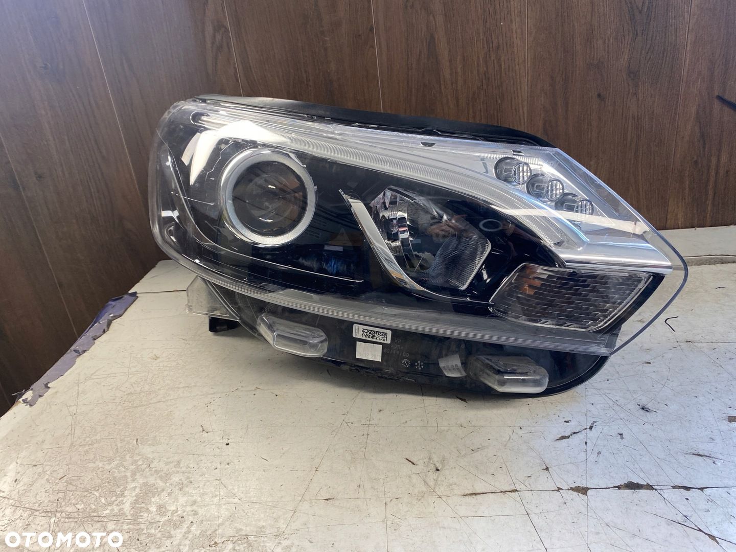 TOYOTA PROACE II LAMPA PRAWY PRZÓD XENON LED - 1