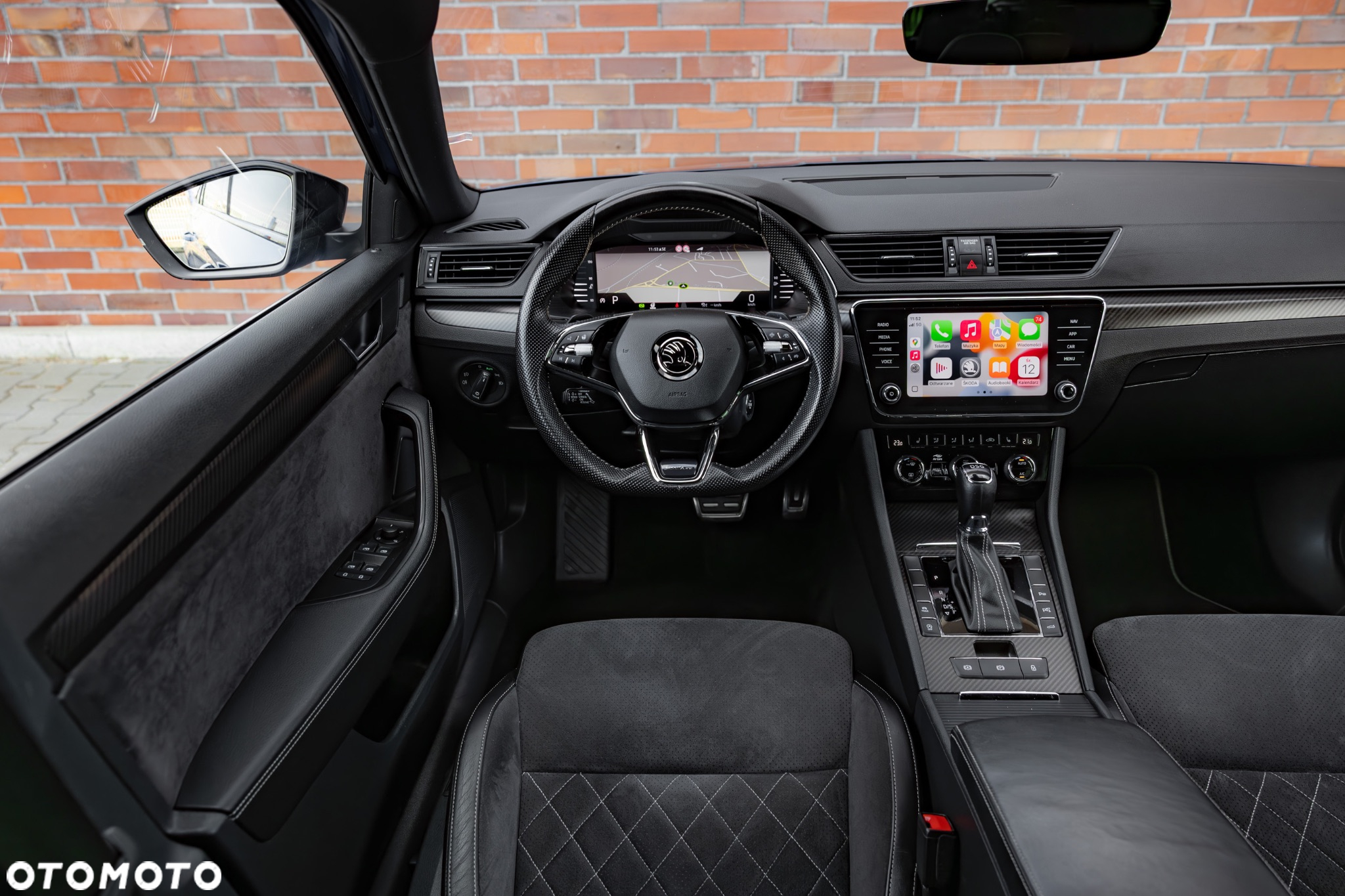 Skoda Superb 2.0 TDI DSG Sportline - 27