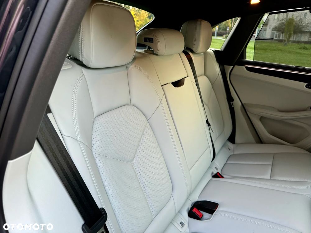 Porsche Macan Standard - 25