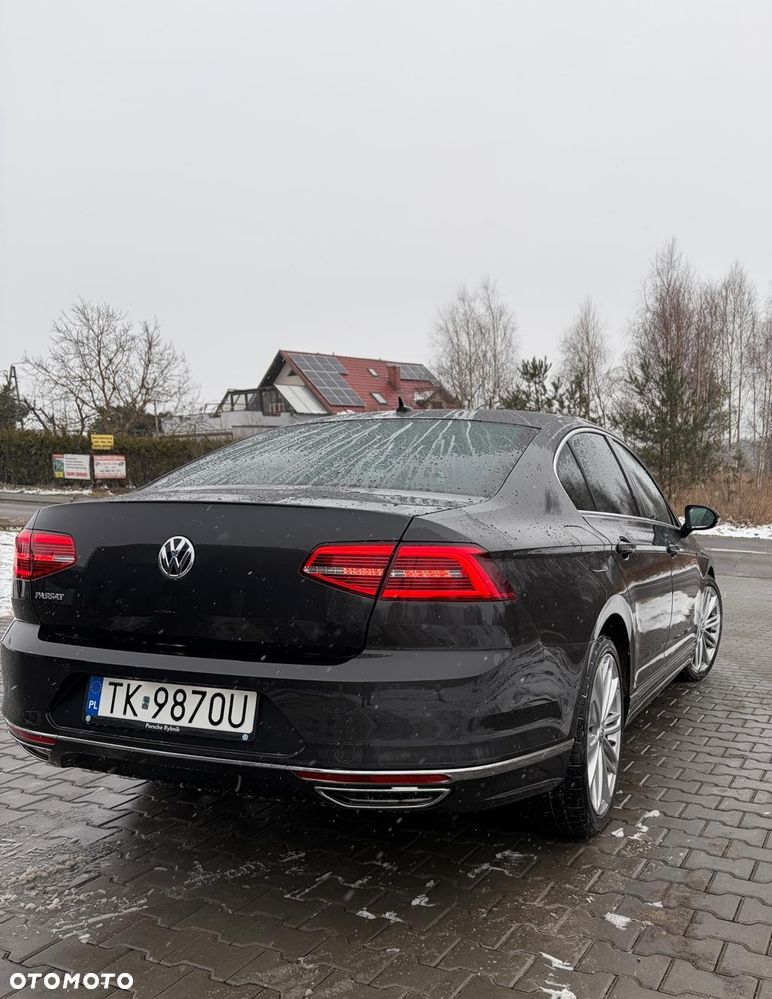 Volkswagen Passat - 2