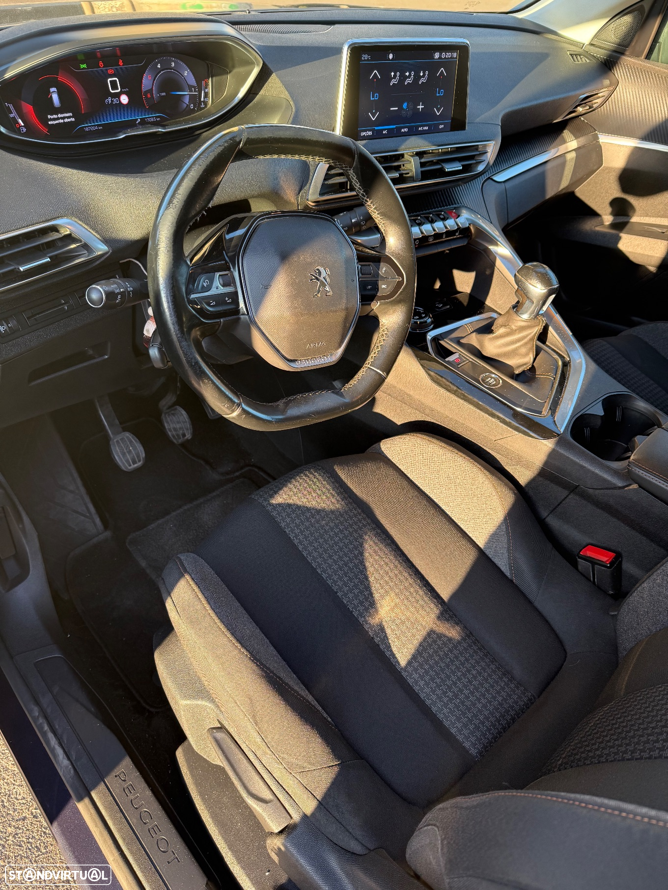 Peugeot 5008 1.5 BlueHDi Allure - 5