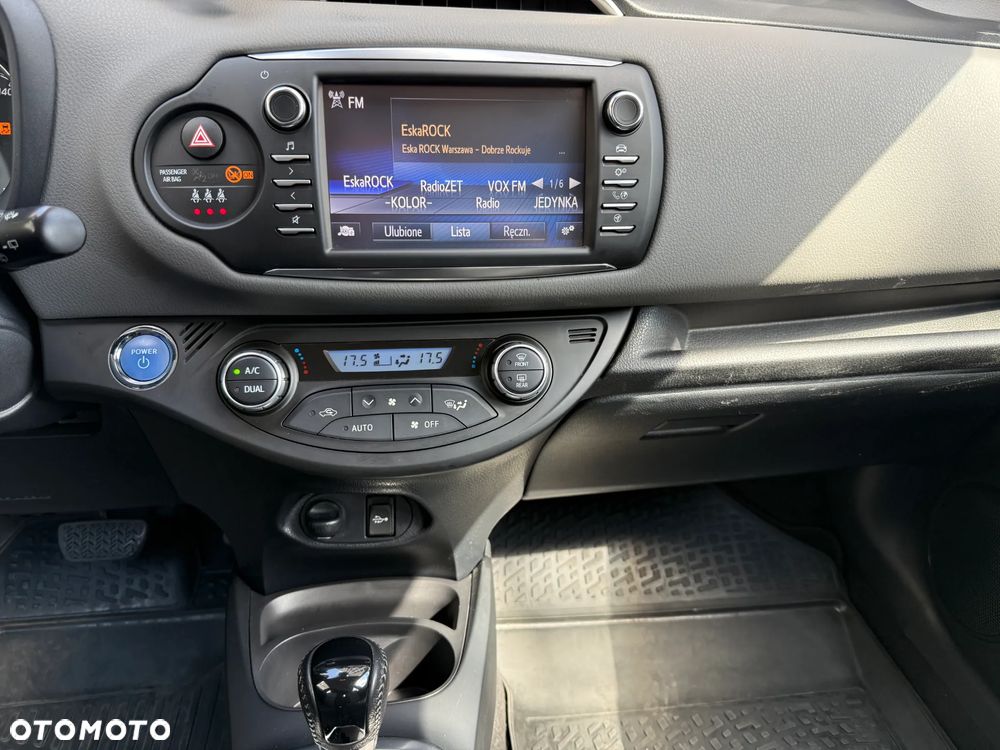 Toyota Yaris - 12
