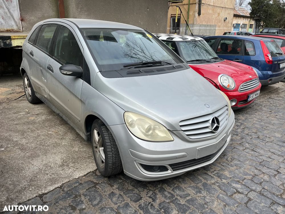 Dezmembrez Mercedes Benz B class B150 W245 gri argintiu benzina cutie manuala 2007 - 1
