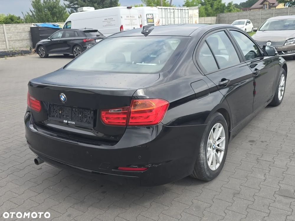 BMW Seria 3 318d - 9