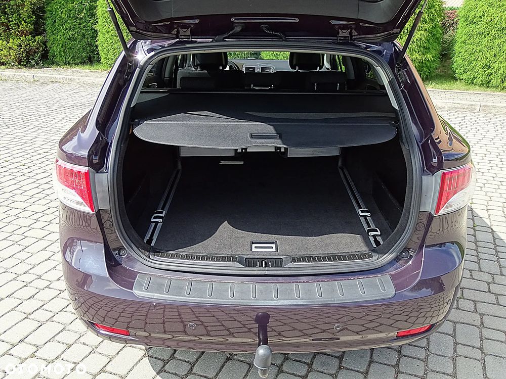 Toyota Avensis 1.8 Premium EU5 MS - 30