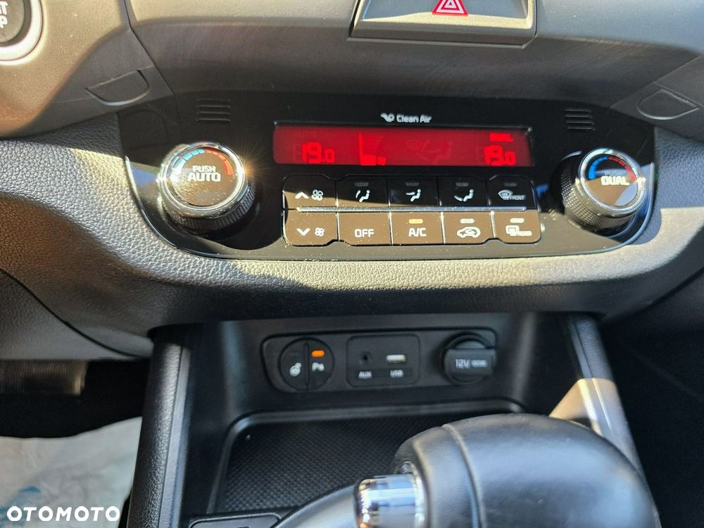 Kia Sportage 2.0 CRDI 184 AWD Platinum Edition - 27