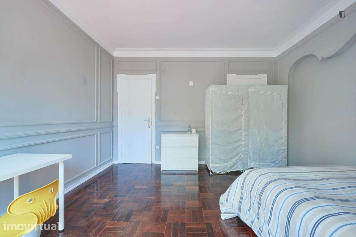 Quarto - localizado em Entrecampos Lisbon - Grande imagem: 4/12