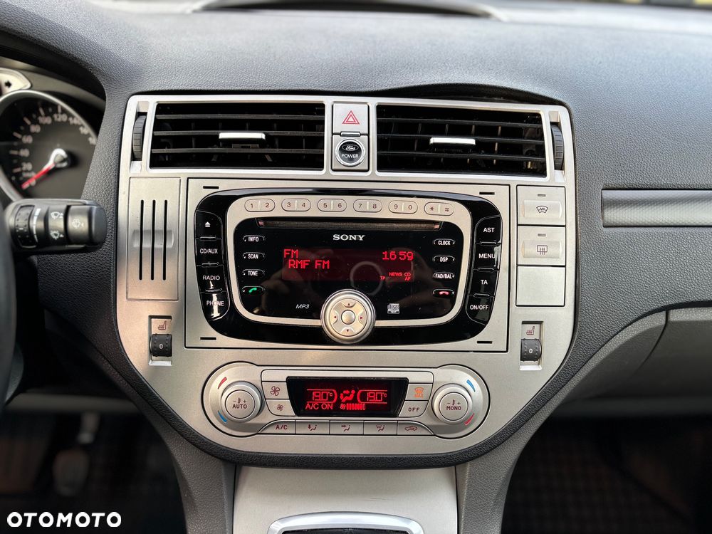Ford Kuga - 13