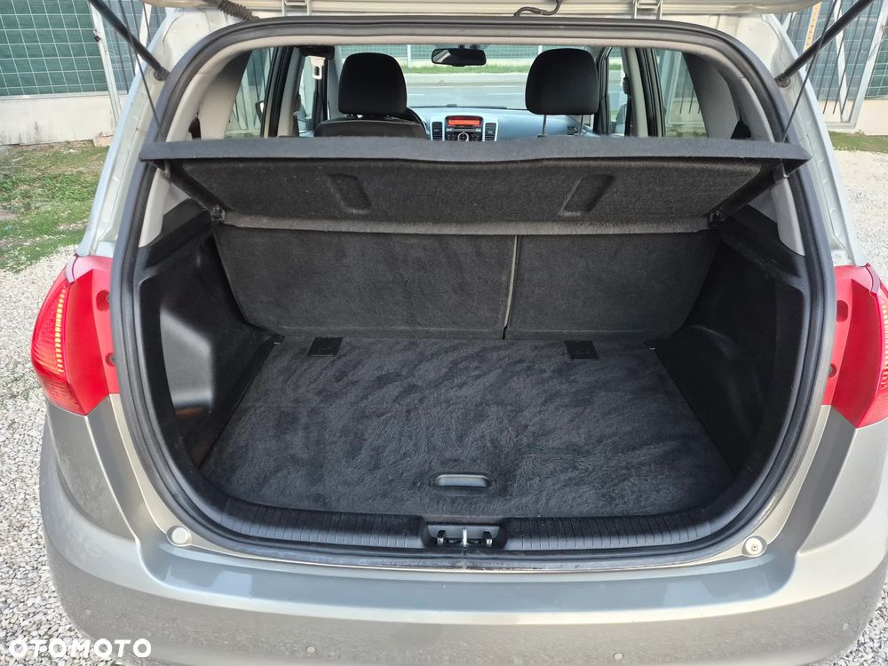 Kia Venga 1.6 CVVT Platinum Edition - 10