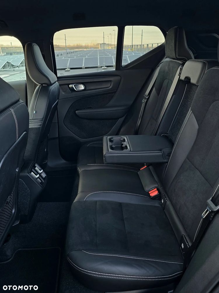 Volvo XC 40 B4 B R-Design - 19