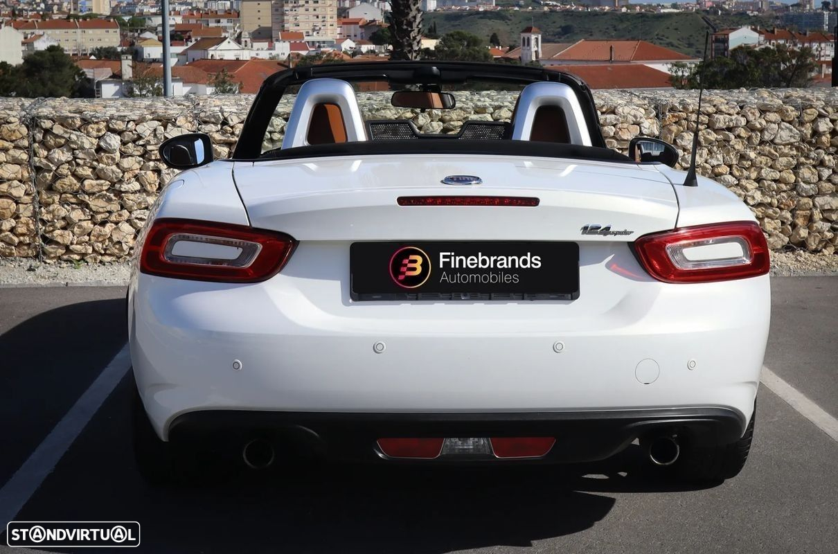 Fiat 124 Spider - 13