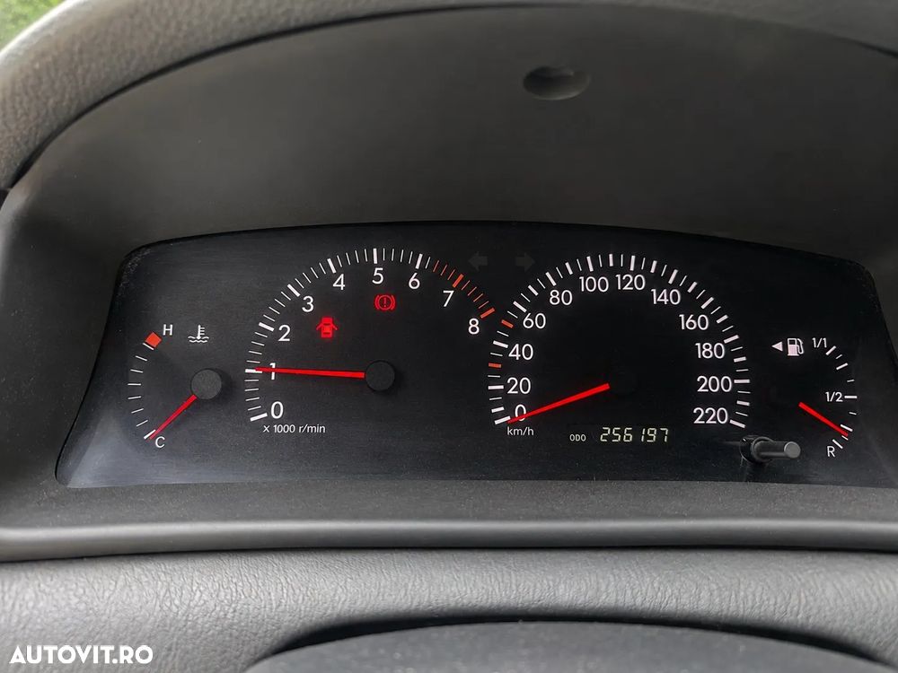Toyota Corolla 1.4 Sdn. Limited - 8
