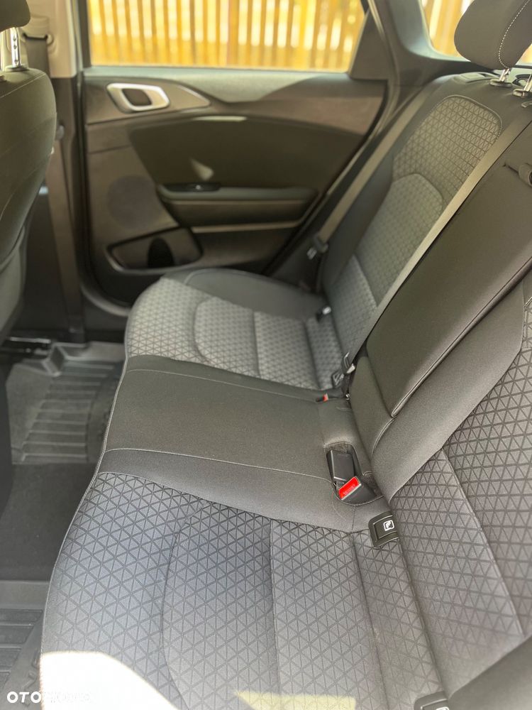 Kia Ceed 1.4 T-GDI L Business Line - 9