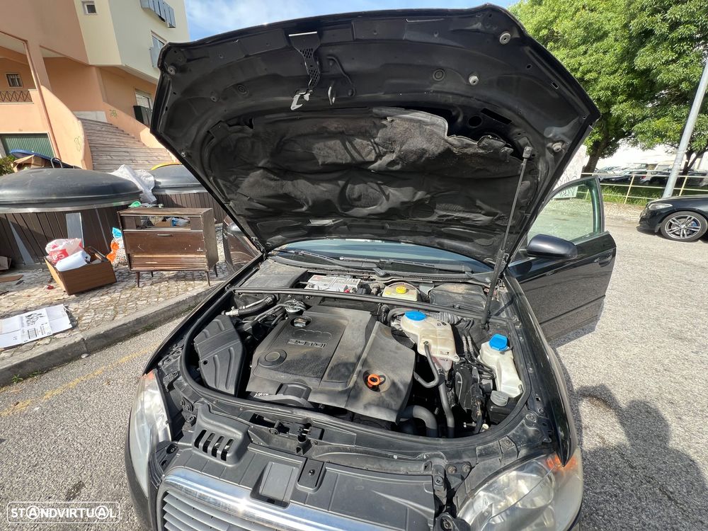 Audi A4 Avant 2.0 TDi - 7