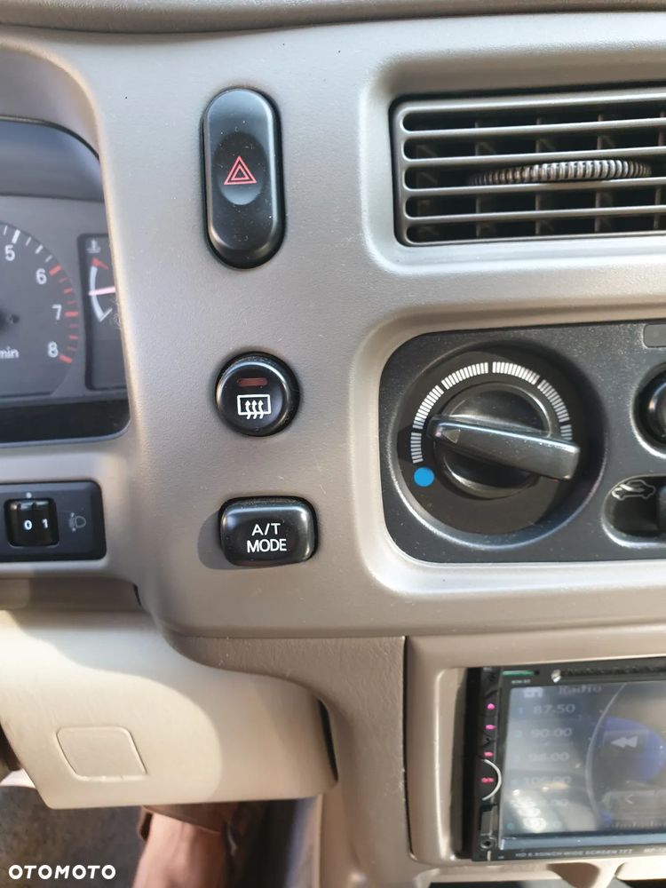 Mitsubishi Pajero - 5