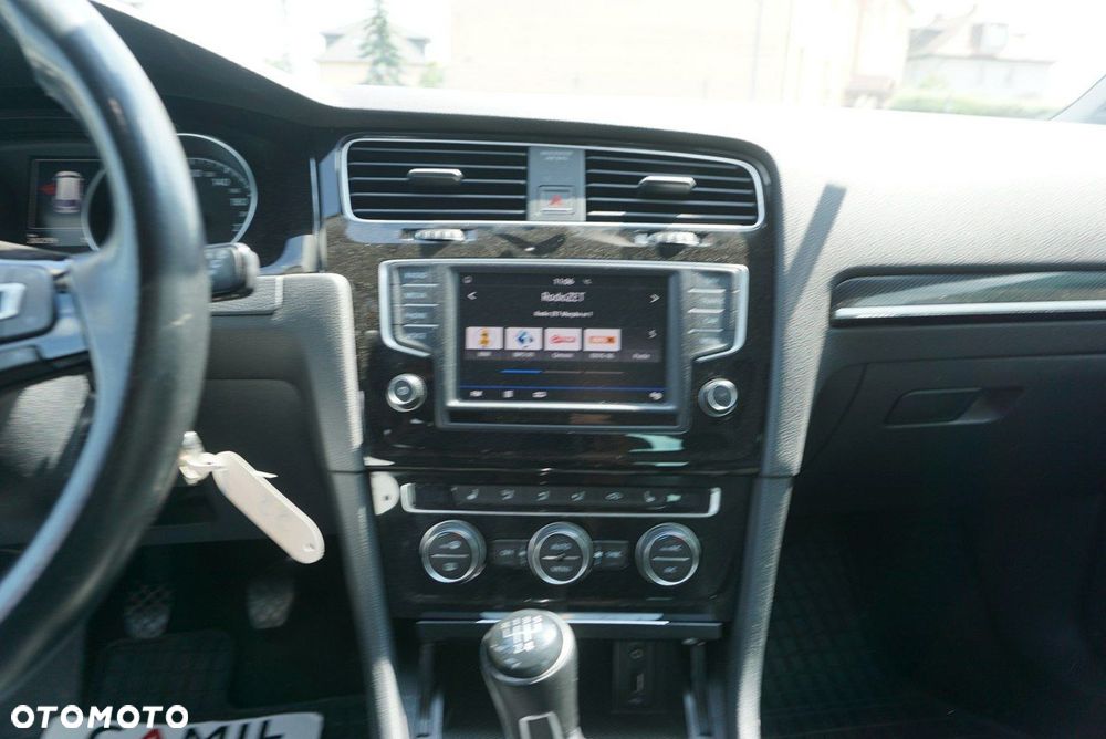 Volkswagen Golf - 18