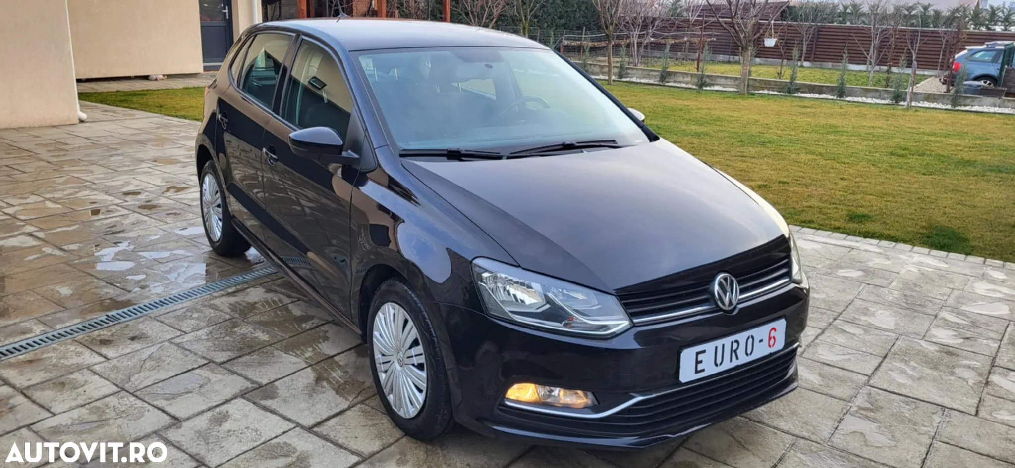 Volkswagen Polo - 2