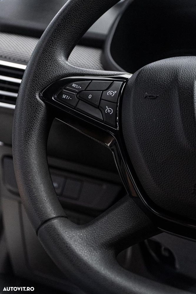 Dacia Logan TCe 90 MT6 Prestige - 18