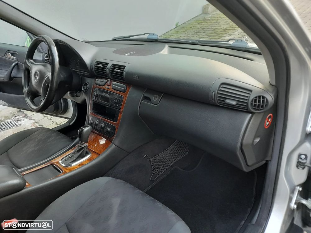 Mercedes-Benz C 220 - 13