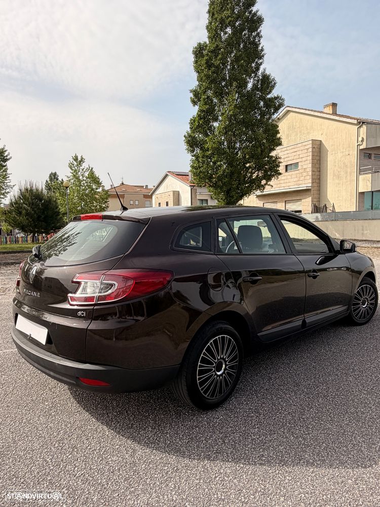 Renault Mégane 1.5 dCi Confort - 6