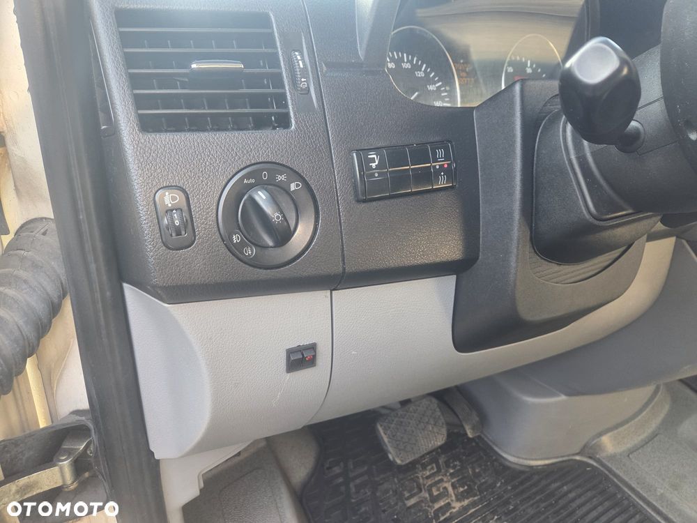 Mercedes-Benz SPRINTER - 18
