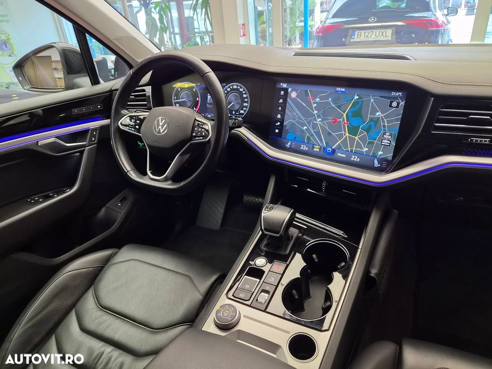 Volkswagen Touareg V6 TDI 4MOTION Elegance - 20