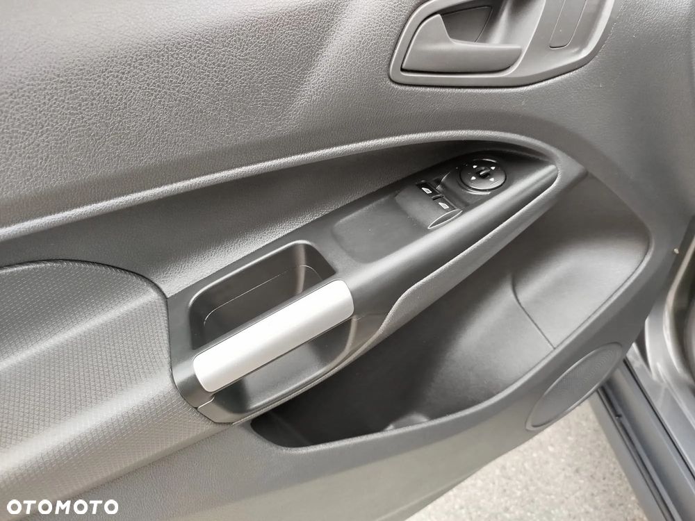 Ford Transit Connect - 22