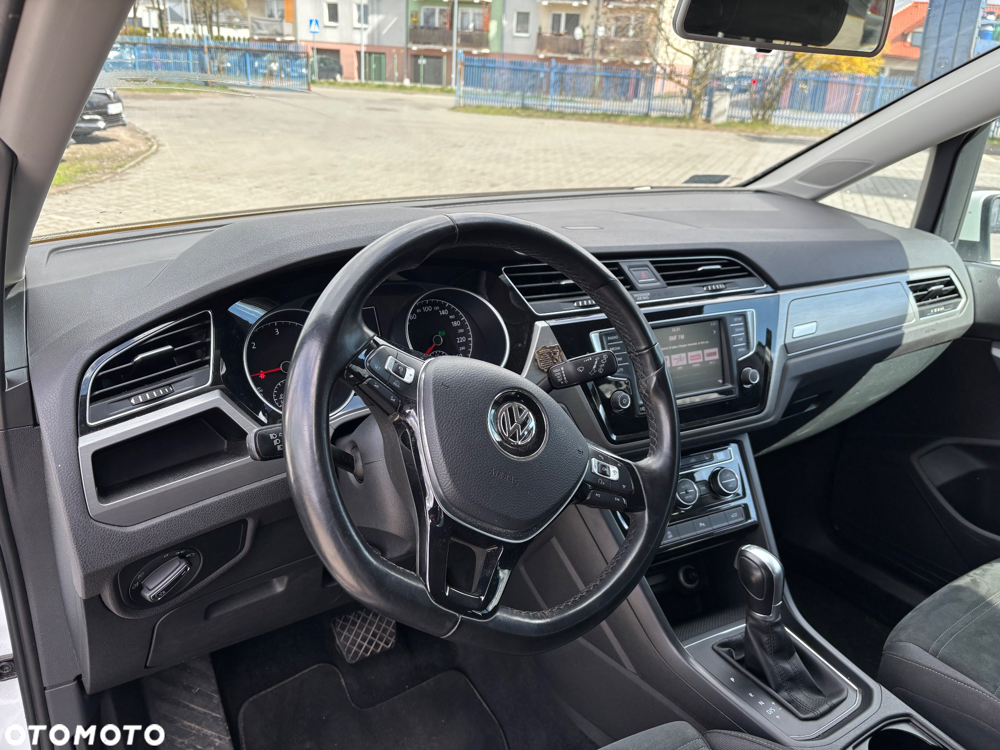 Volkswagen Touran 1.6 TDI SCR (BlueMotion Technology) DSG Comfortline - 18
