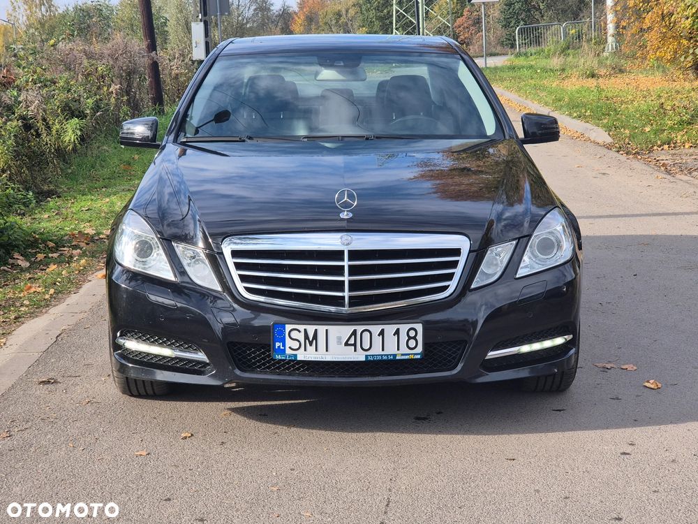 Mercedes-Benz Klasa E 200 CDI DPF BlueEFFICIENCY 7G-TRONIC Avantgarde - 3