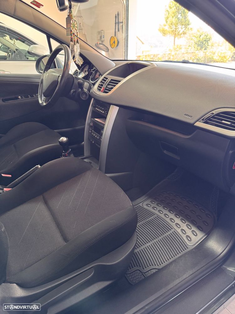 Peugeot 207 120 Sport - 14