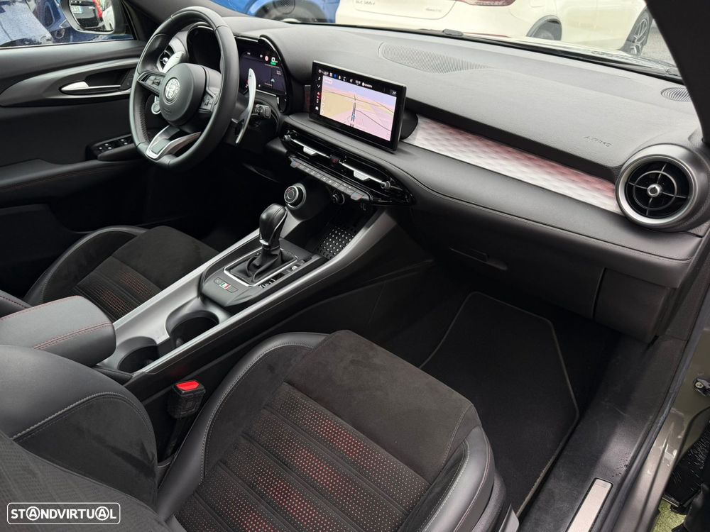 Alfa Romeo Tonale 1.5 Hybrid Edizione Speciale - 17