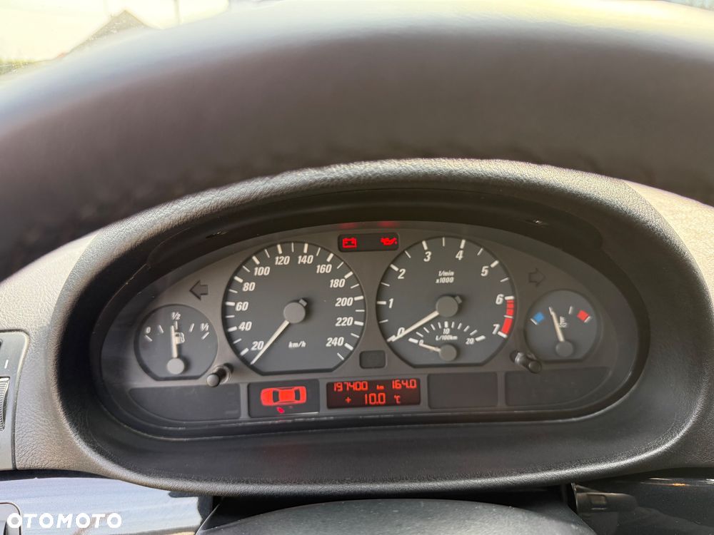 BMW Seria 3 323i - 15