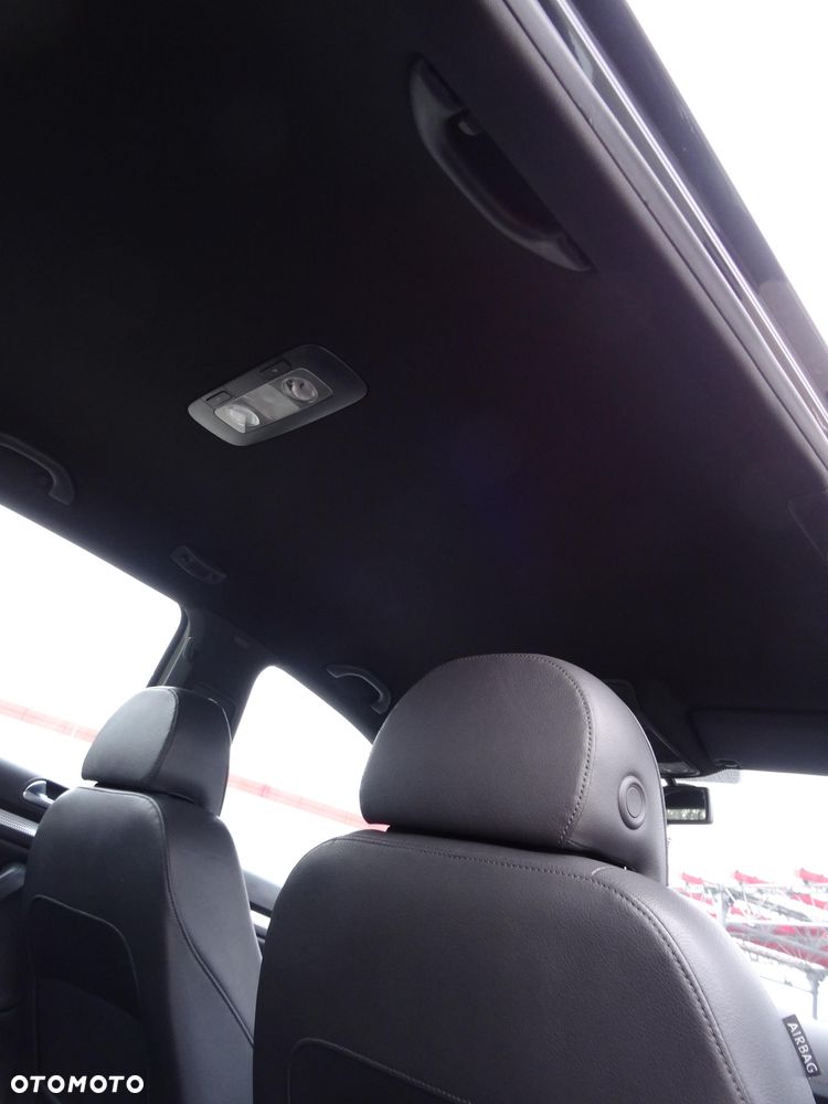 Volkswagen Golf R32 4Motion DSG - 16