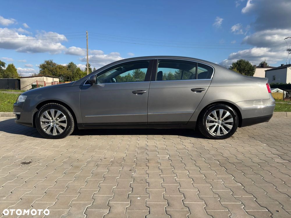 Volkswagen Passat 2.0 FSI Comfortline - 5