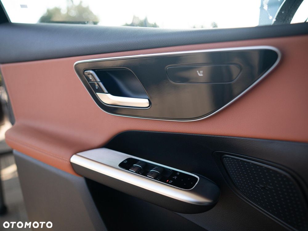 Mercedes-Benz GLC - 26