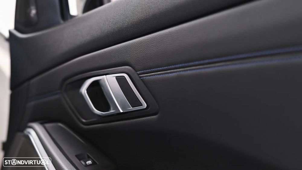 BMW 330 e Aut. M Sport - 44