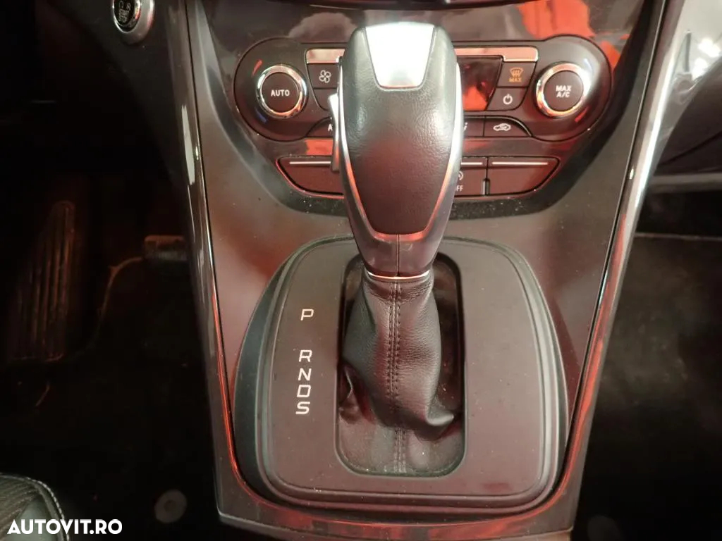 Ford Kuga 2.0 TDCi 4WD Powershift Titanium - 7