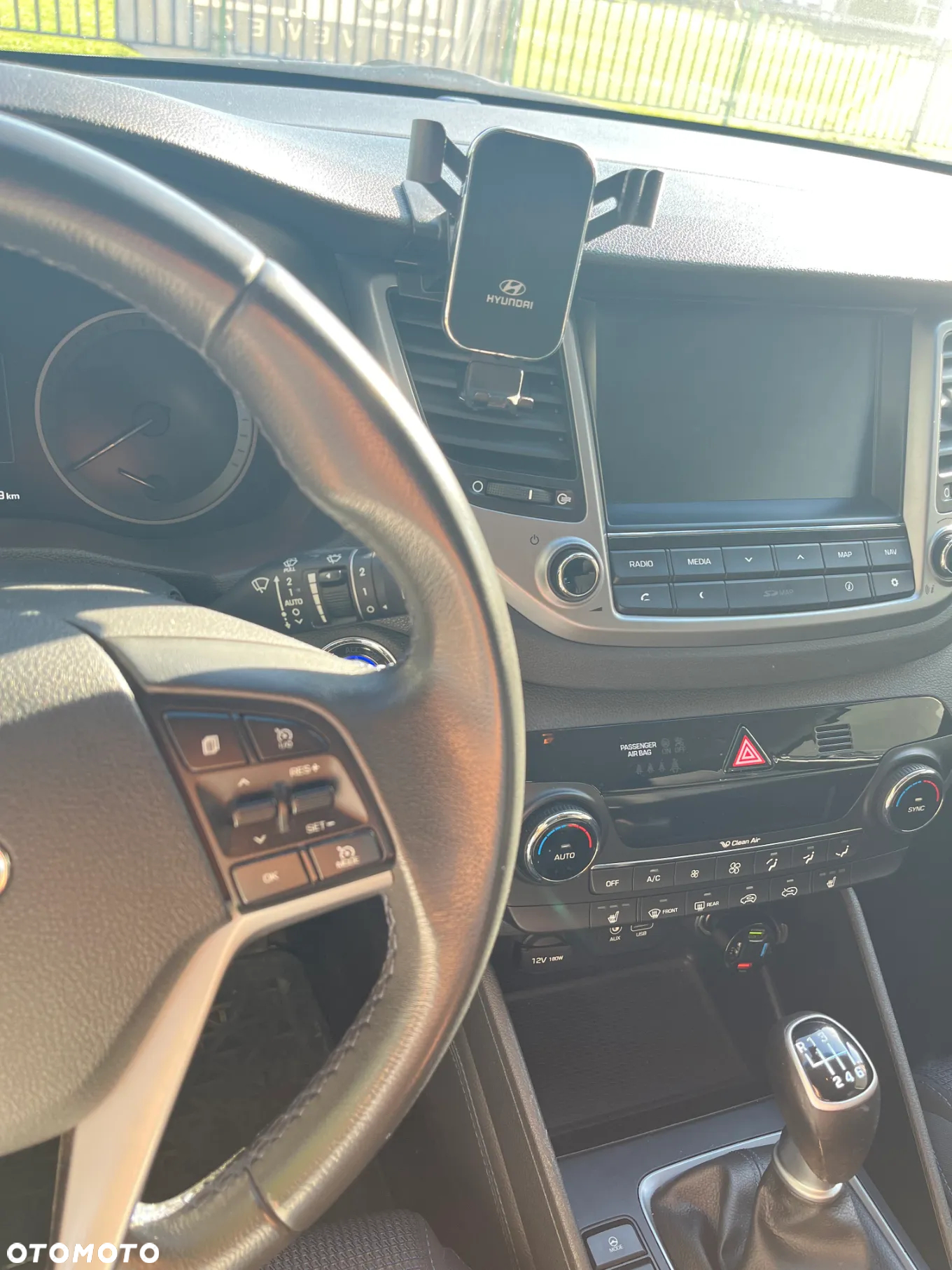 Hyundai Tucson ver-1-7-crdi-bluedrive-comfort-2wd - 10