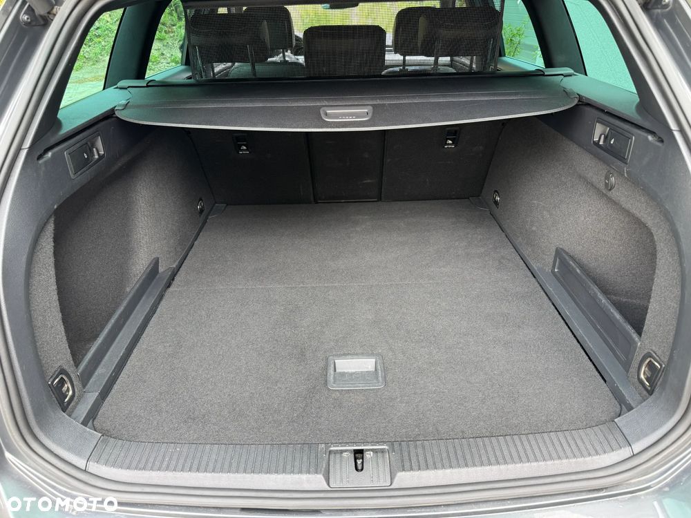 Volkswagen Passat Variant 2.0 TDI SCR (BlueMotion Technology) Highline - 37