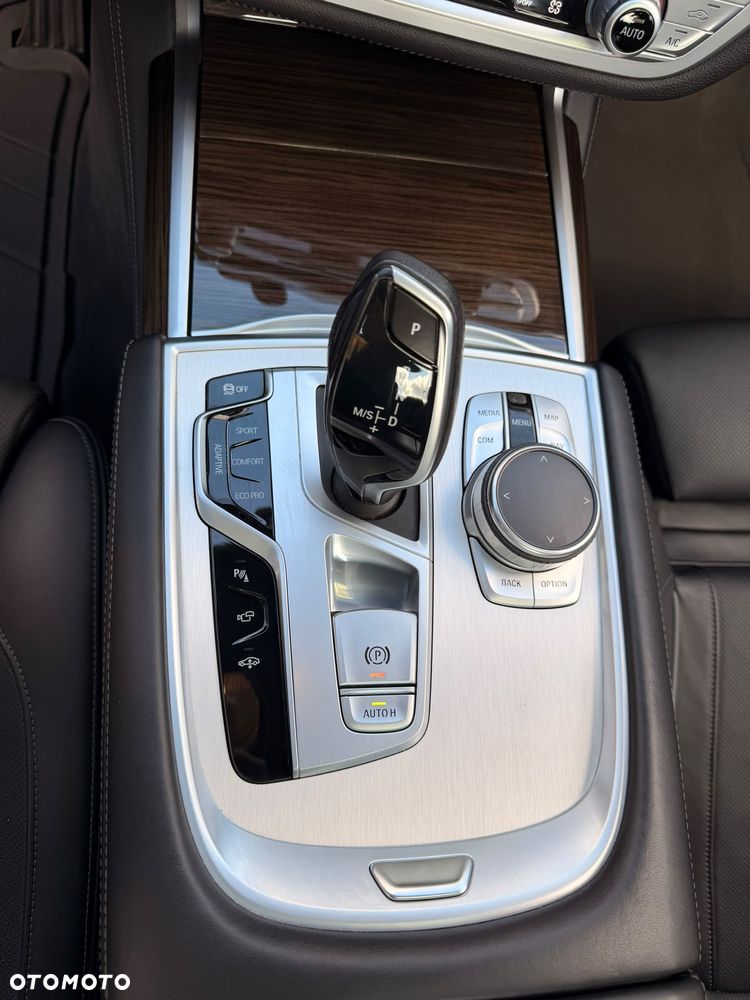 BMW Seria 7 750d xDrive - 15
