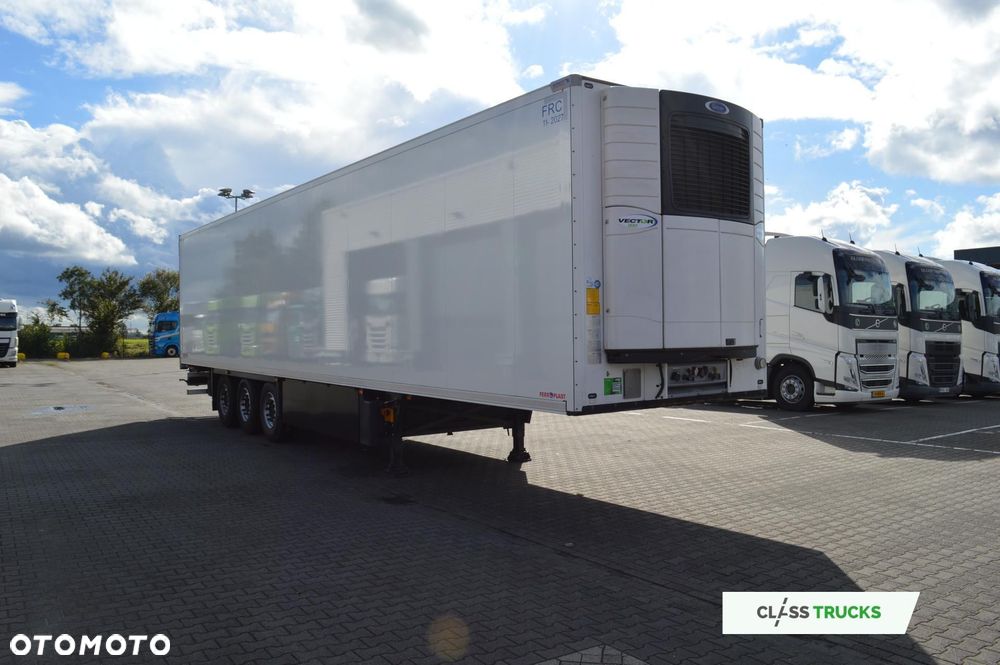 Schmitz Cargobull SKO FP 60 Carrier Vector 1550 - 4