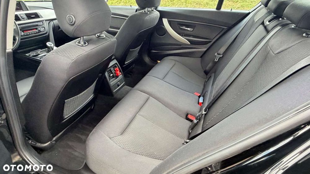 BMW Seria 3 316d DPF Edition Lifestyle - 34