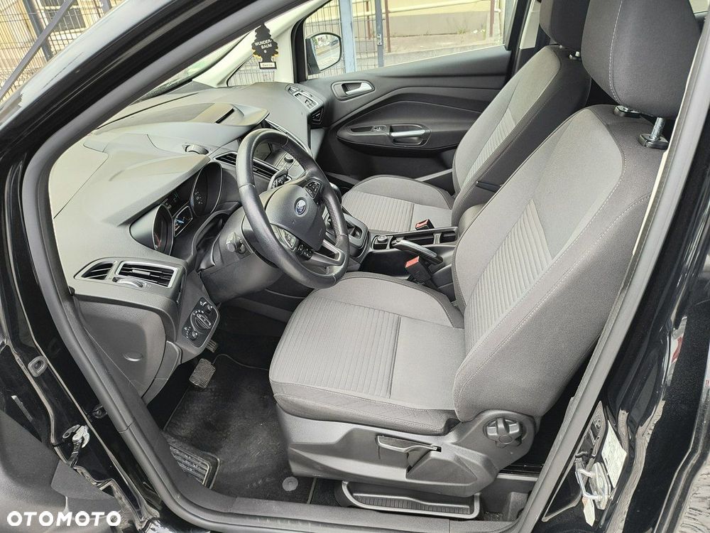 Ford Grand C-MAX - 32