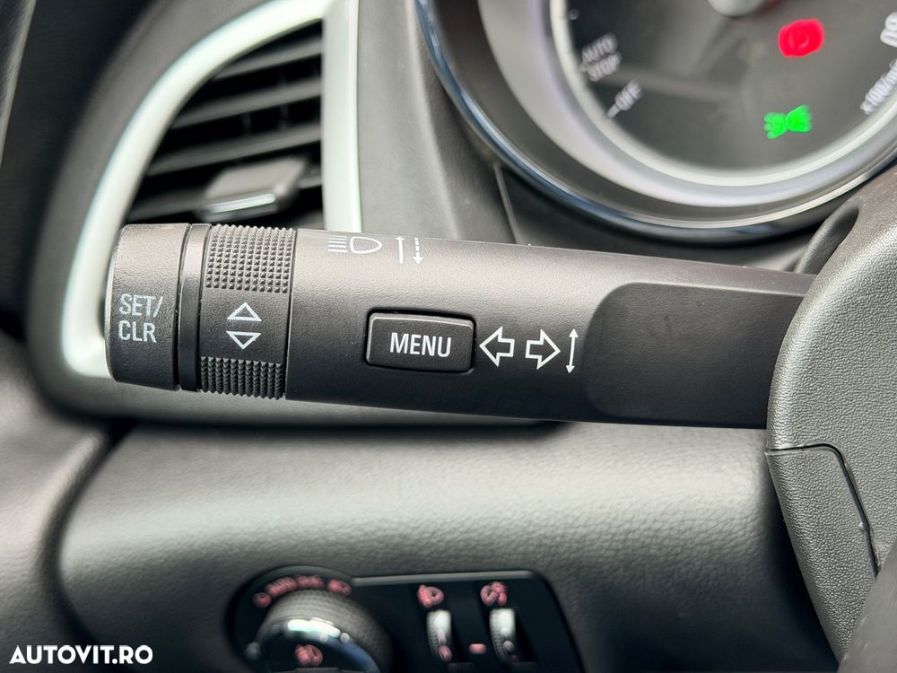 Opel Astra 1.4 Turbo ECOTEC Enjoy - 29