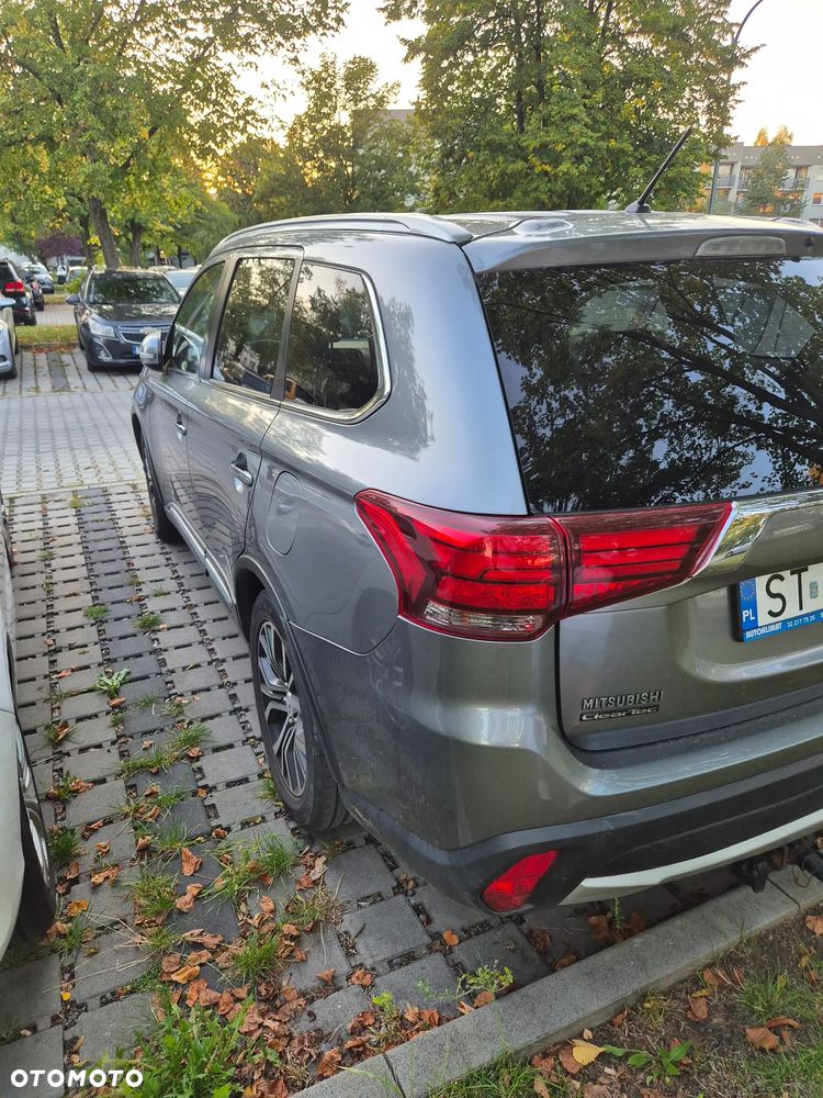 Mitsubishi Outlander - 18