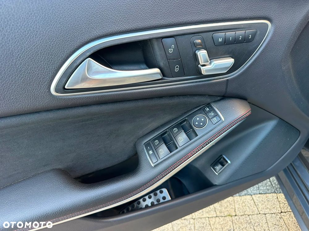 Mercedes-Benz CLA 200 d 7G-DCT AMG Line - 19