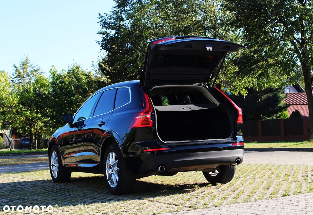 Volvo XC 60 D4 Momentum Pro - 11