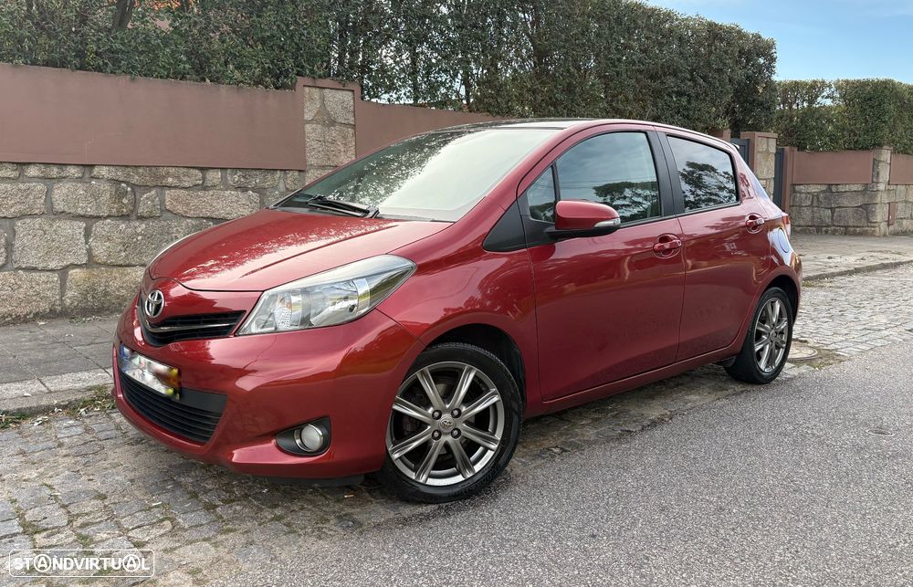 Toyota Yaris 1.33 VVT-i Sport +P.Techno +P.Plus+P.Luxury - 1