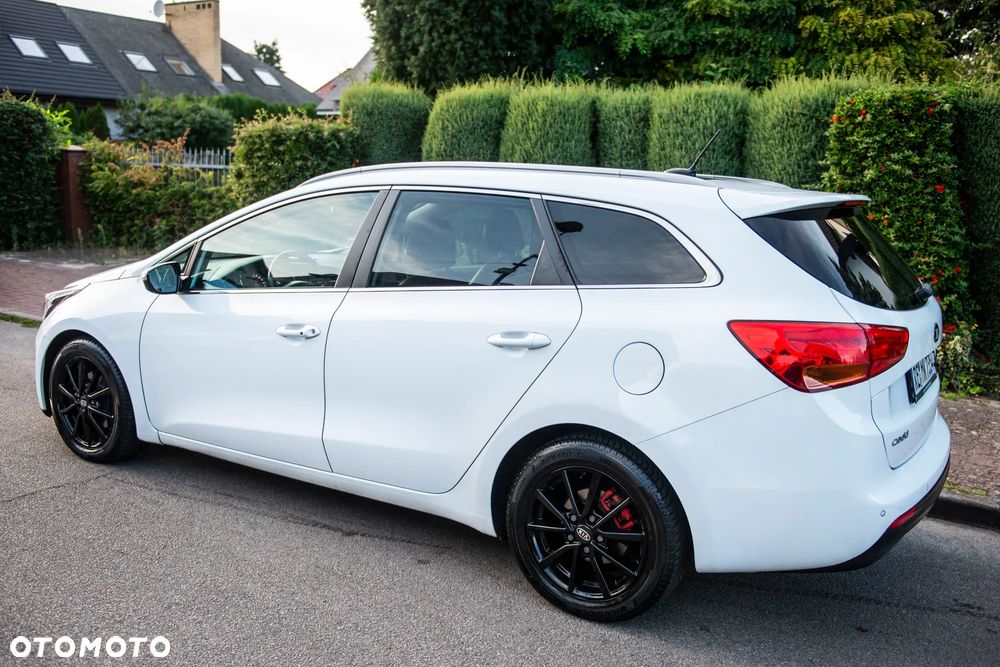 Kia Ceed 1.6 GDI DCT Platinum Edition - 12