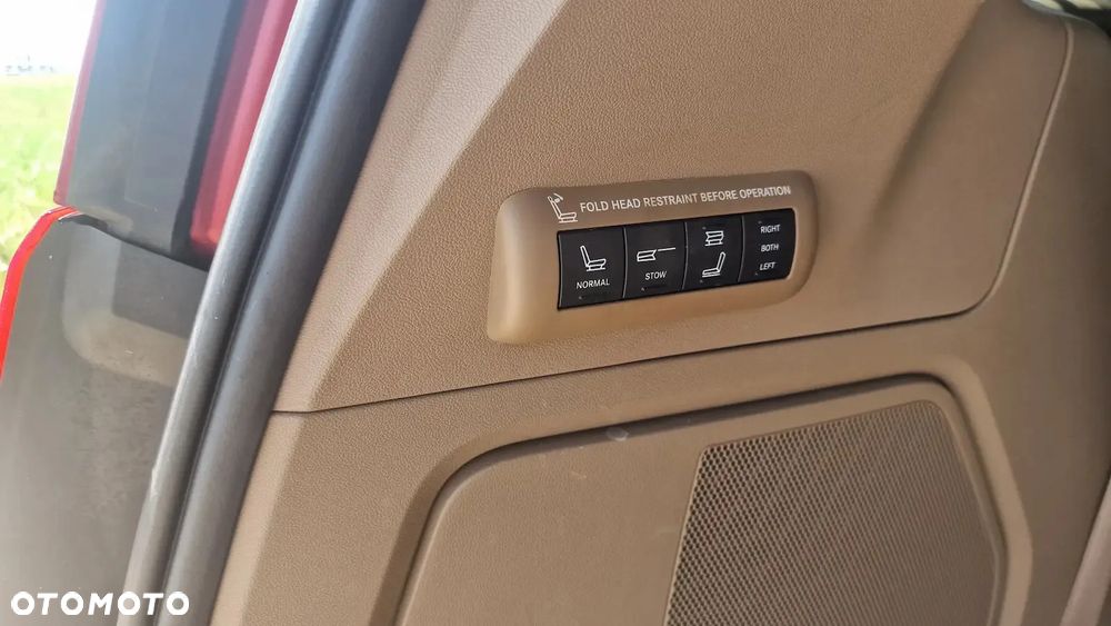 Chrysler Town & Country 3.6 Limited - 20